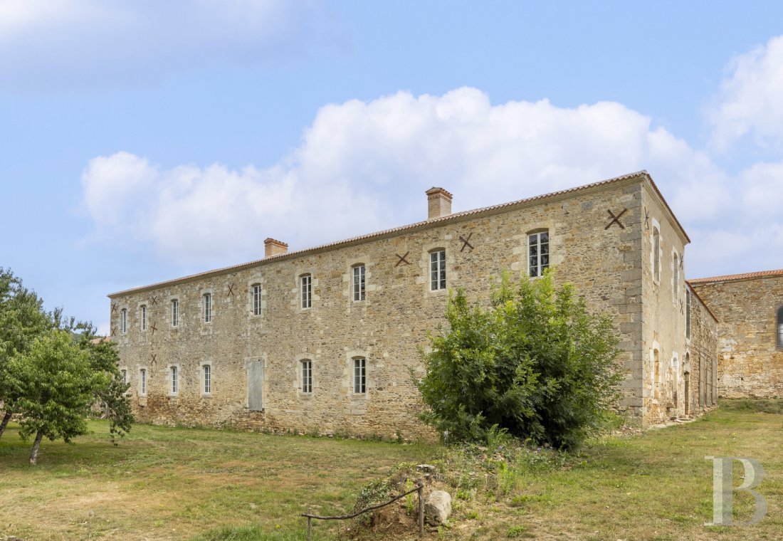 A peaceful stay in a renovated former Cistercian abbey in Vendée, not far from La Roche-sur-Yon - photo  n°35
